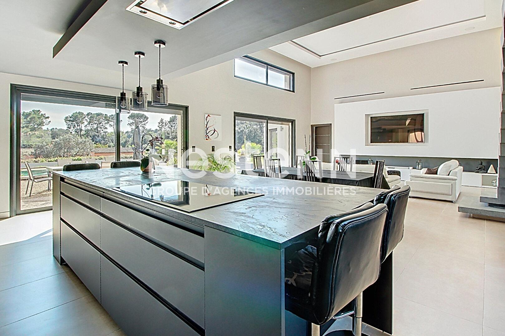 Lorgues - Exceptional contemporary villa with top-of-the-range services