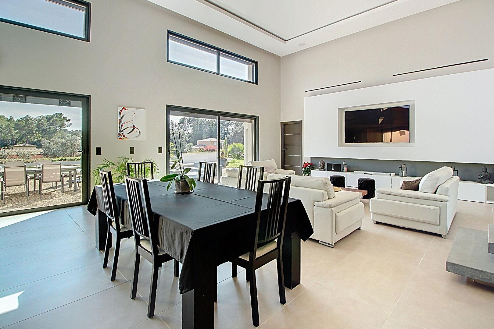 Lorgues - Exceptional contemporary villa with top-of-the-range services