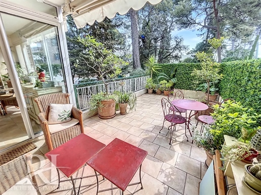 Le Cannet Europe / Ground floor 2 bedrooms apartment with Terrace 20 Sqm