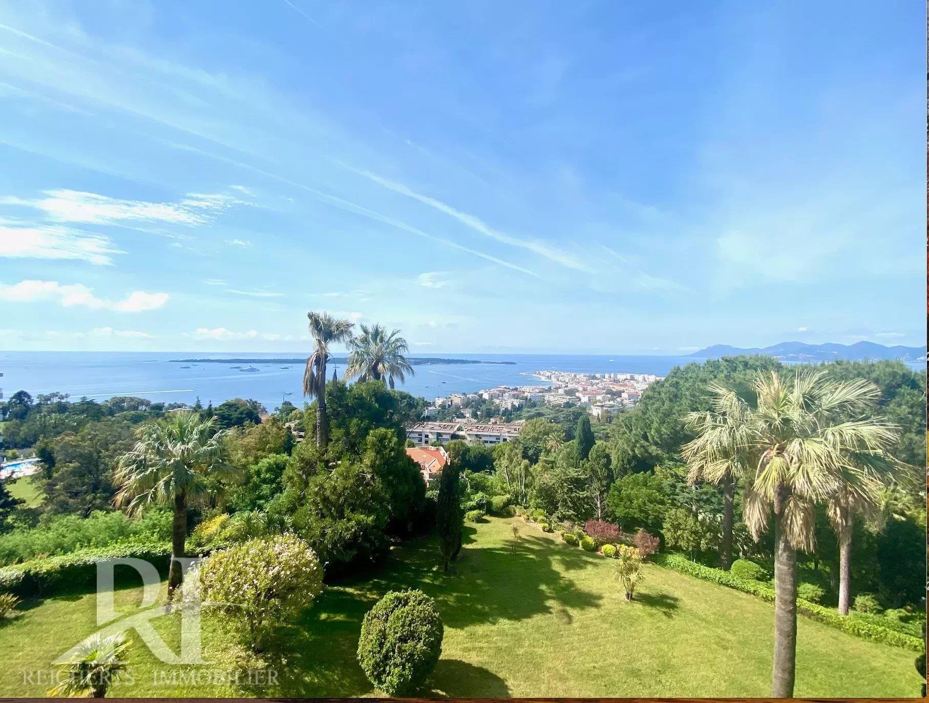 Cannes Californie Luxury résidence 2-bedroom apartment High Floor and ...