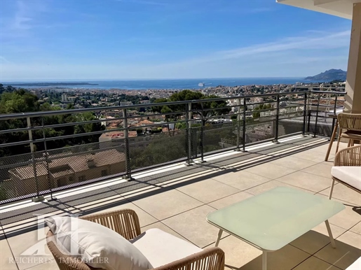 Unique Apartment/Villa in Le Cannet with a large terrace and an exceptional sea view