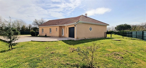 Maison contemporaine de 116 m² avec piscine et garage sur un terrain de 2 000 m²