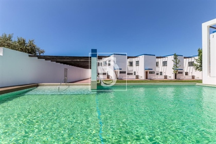 3 bedroom villa condominium with pool 10 minutes beach