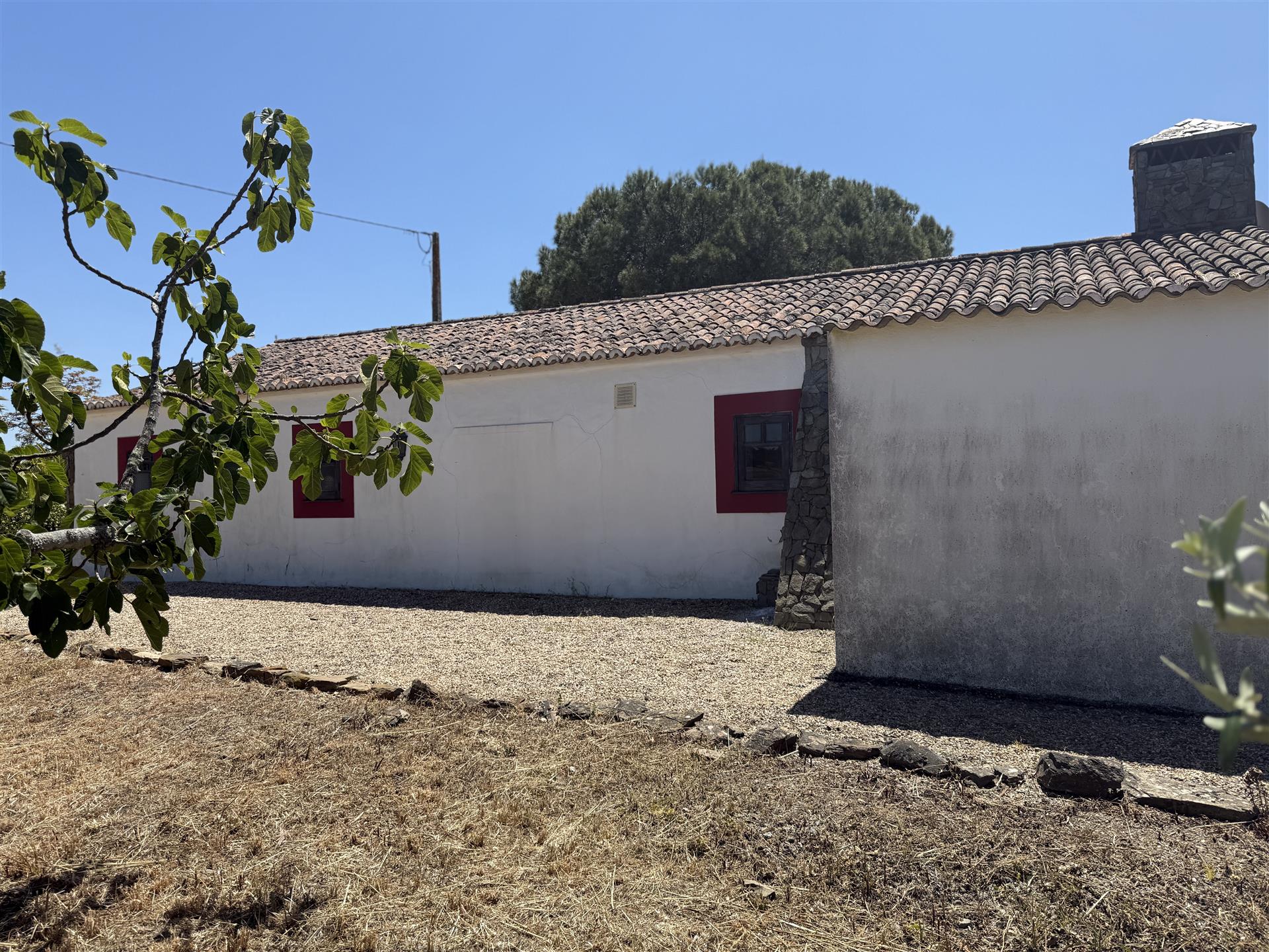 Bm171 – Spacious & Characterful 2-Bedroom Farmhouse on 4-Hectare Landscaped Estate