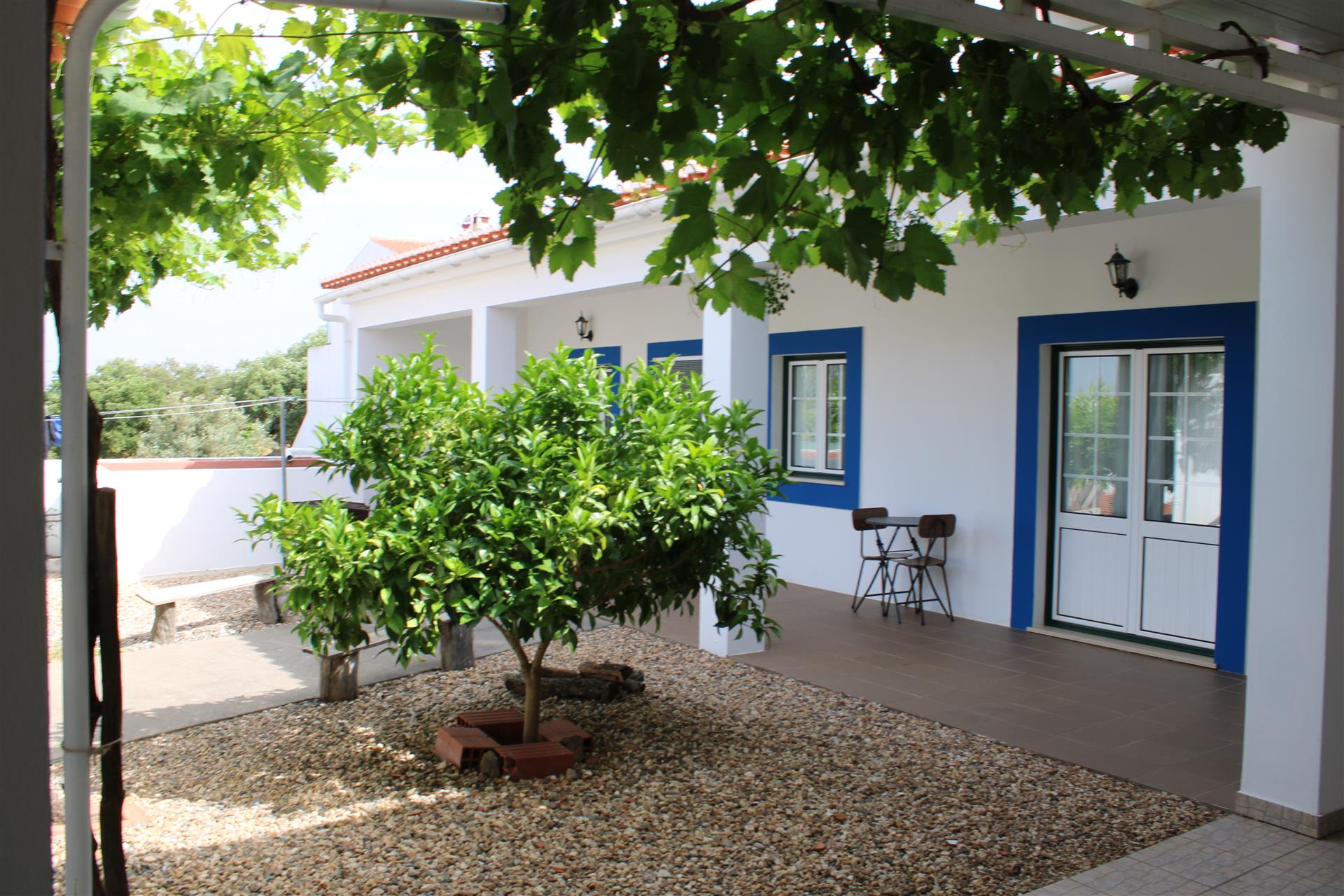 Bm174 – Charming 4-Bedroom Villa with Annexe in Prime Ourique Location