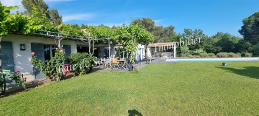 Superb villa of approximately 180m2 with swimming pool on a plot of 5500m2