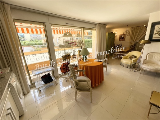 Apartment in the center of Saint-Tropez, 94 m2, quiet!
