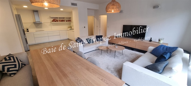 Splendido appartamento di 120 m2 con terrazzo di quasi 100 m2 nel centro di Saint-Tropez