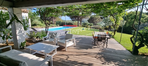 Superb villa of approximately 180m2 with swimming pool on a plot of 5500m2