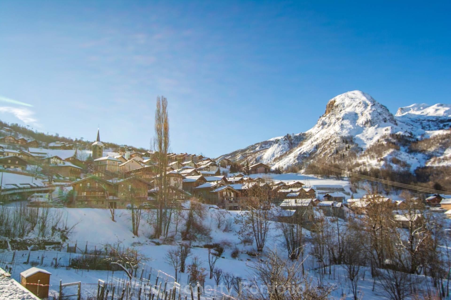 6 Bedroom Chalet, Villarabout