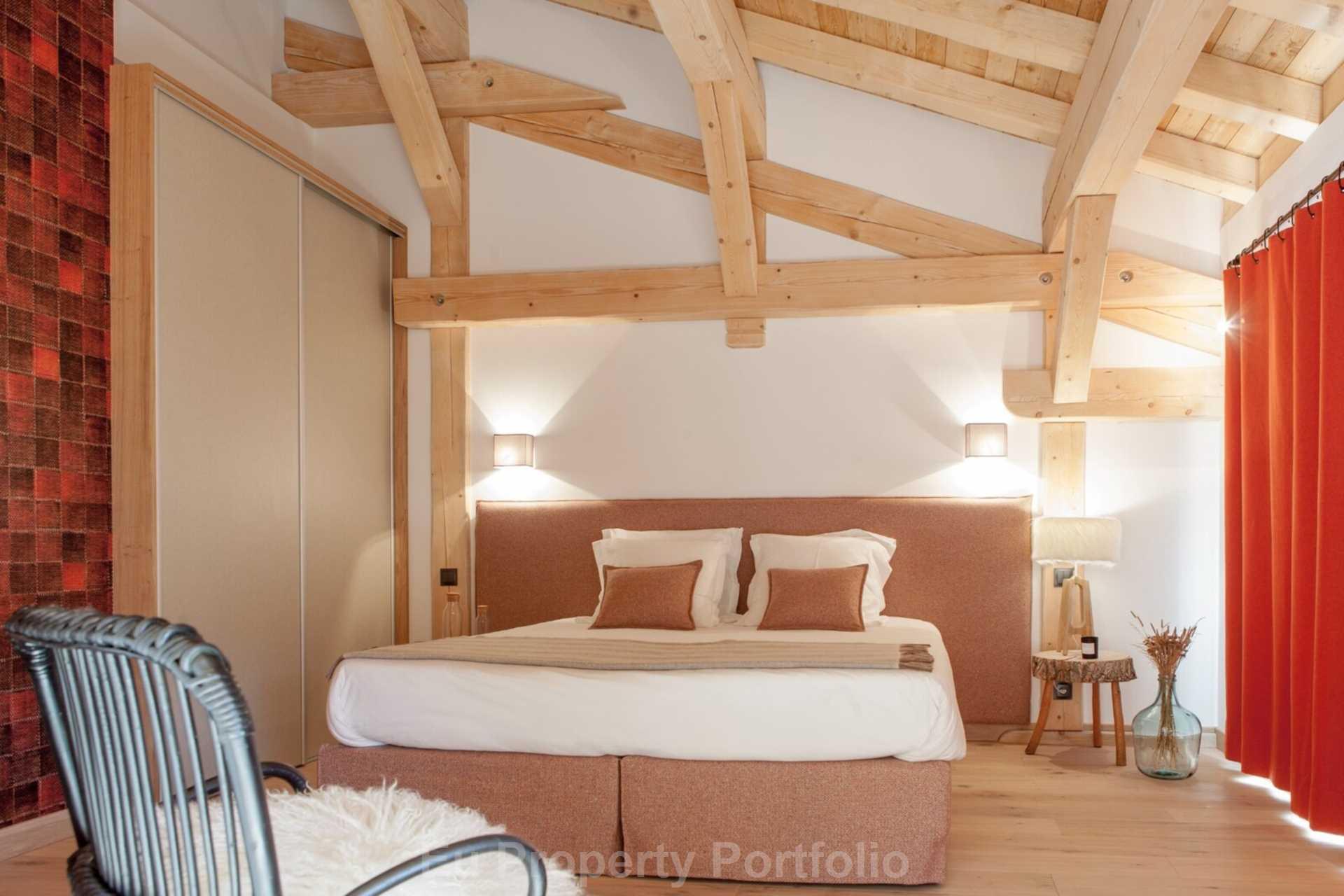 7 Bedroom Chalet, Les Arcs