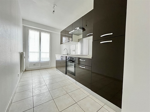 Appartement Chantilly 4 pièce(s) 84.68 m2 Centre-ville