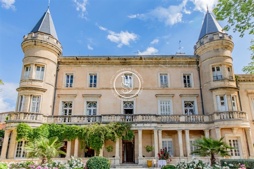A château, 10 minutes from the Place aux Herbes