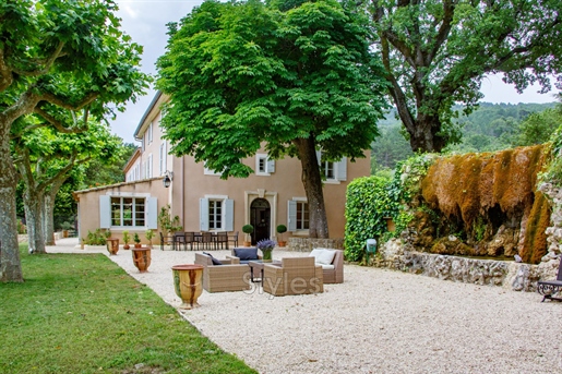 A Provençal countryside with breathtaking views
