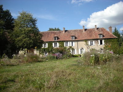 Lovely authentic 17th century country house