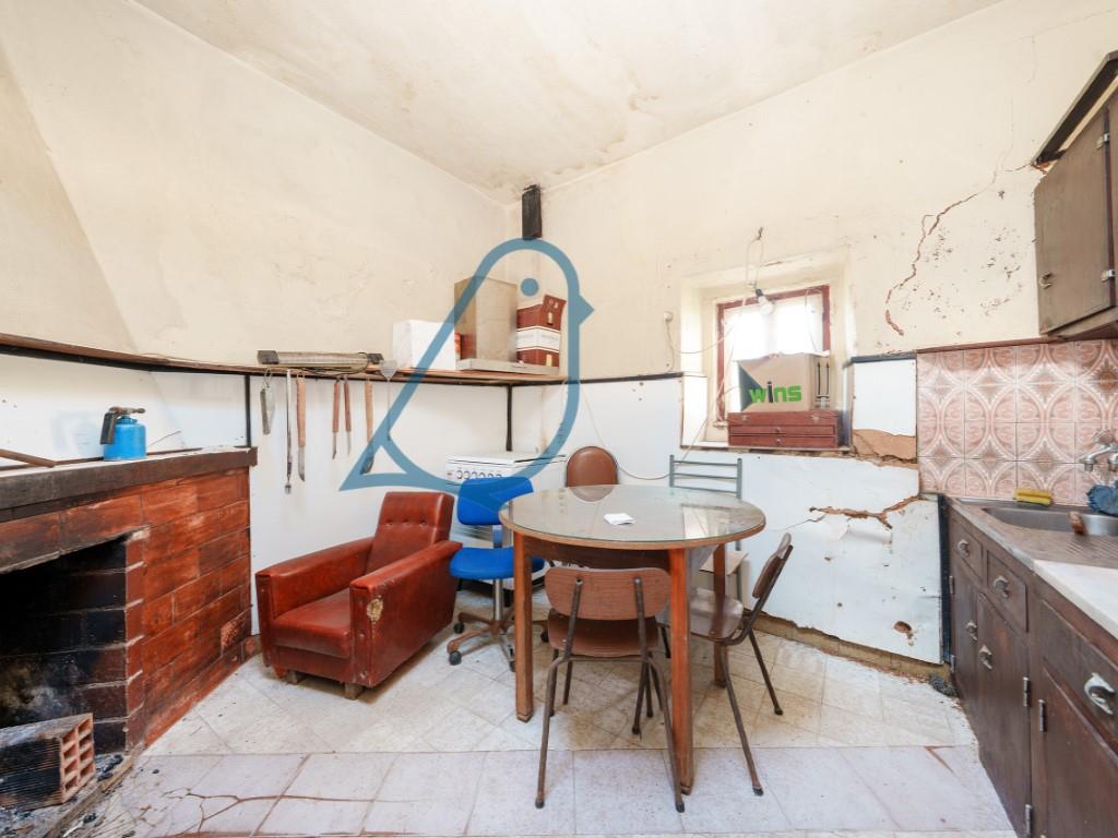 3 bedroom villa to rebuild in Casal da Bica - Gondemaria e Olival