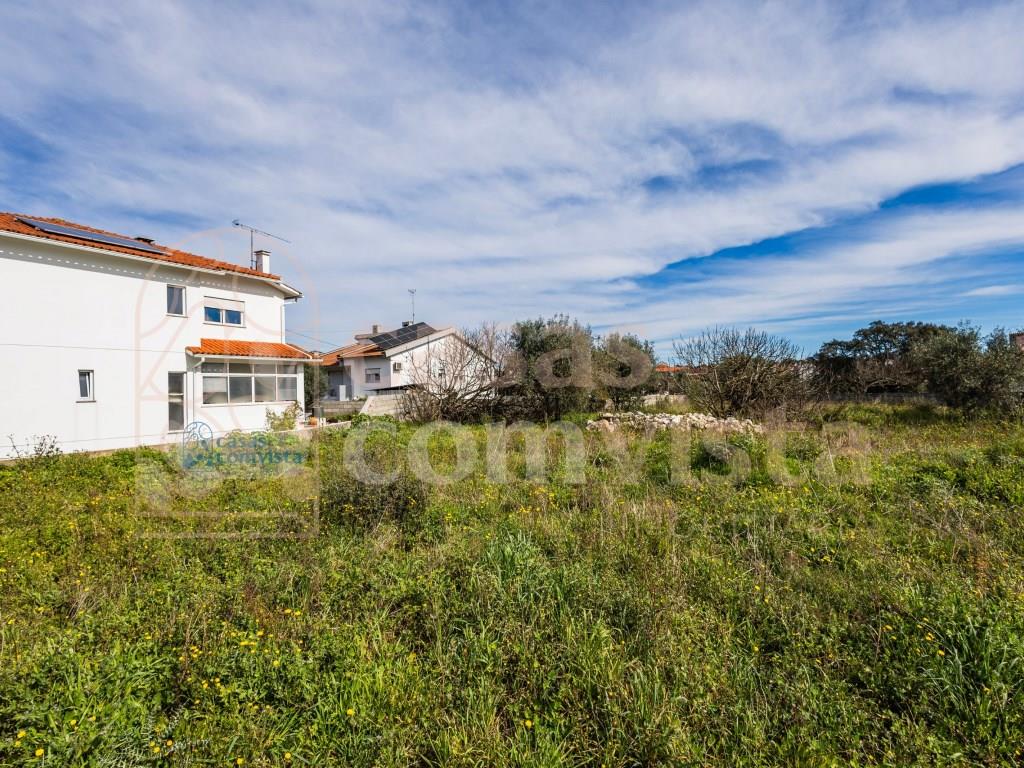 Bouwgrond / Oppervlakte met 1200m2 / Fátima