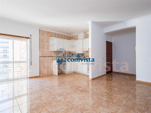 Appartamento con 1 camera da letto / Cucina / Camino / Garage / Fátima