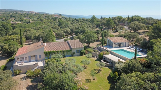 Gordes : very comfortable family property with 7,3 acres