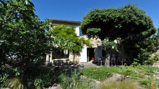 Maison de hameau avec grand terrain