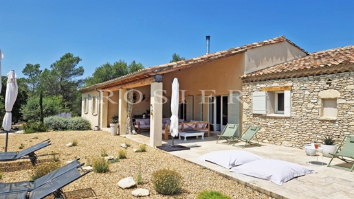 Exclusivite - Belle Maison Recente Aux Volumes Genereux Avec Piscine Et Vue