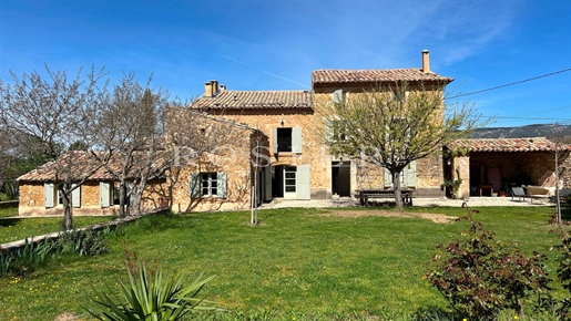 Authentic stone farmhouse on 4021 m², view of Mont Ventoux- 2 houses