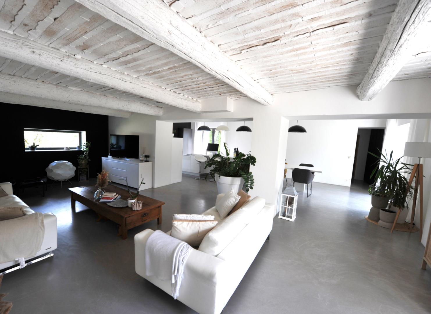 Compra: Vivenda (84440)