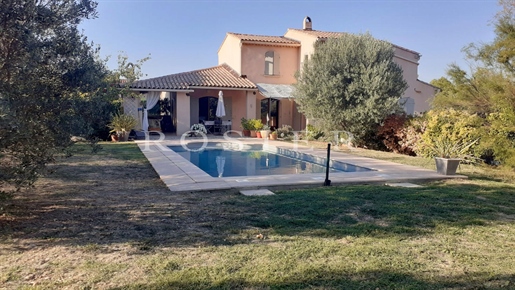 Verkoop, villa in het hart van het dorp Jonquerettes, op een perceel van 2277 m² met zwembad en Mont