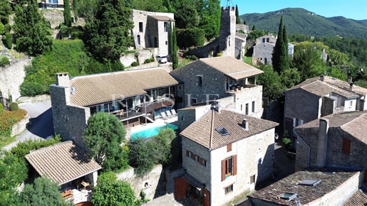 Drôme provençale: contemporary renovated house with views