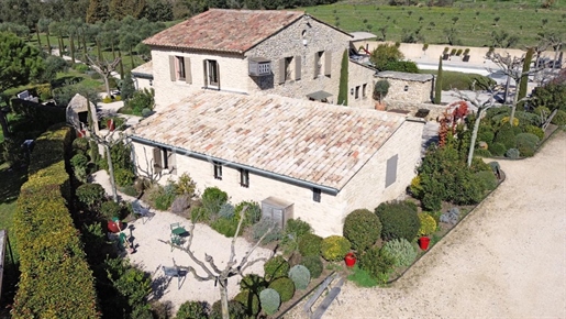 Exclusive sale - Gordes. Superb renovated Mas with views of the Luberon