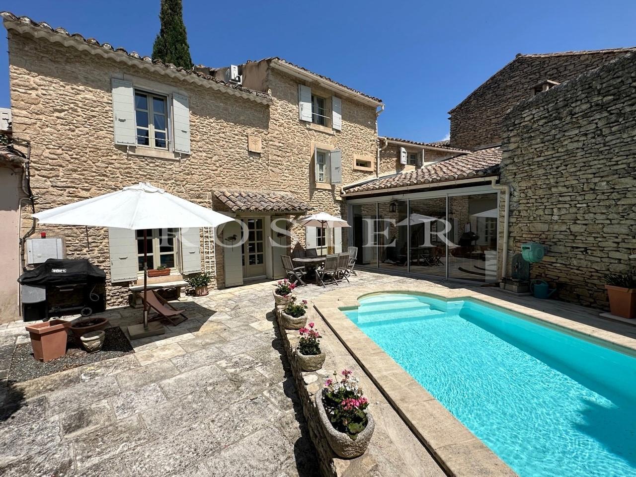 Compra: Vivenda (84220)