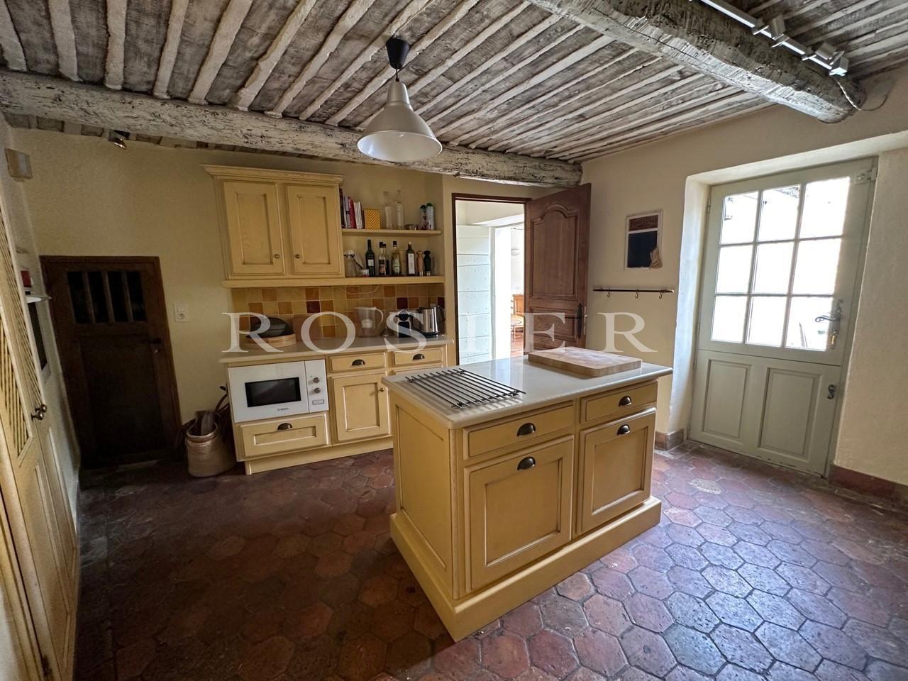 Compra: Vivenda (84220)