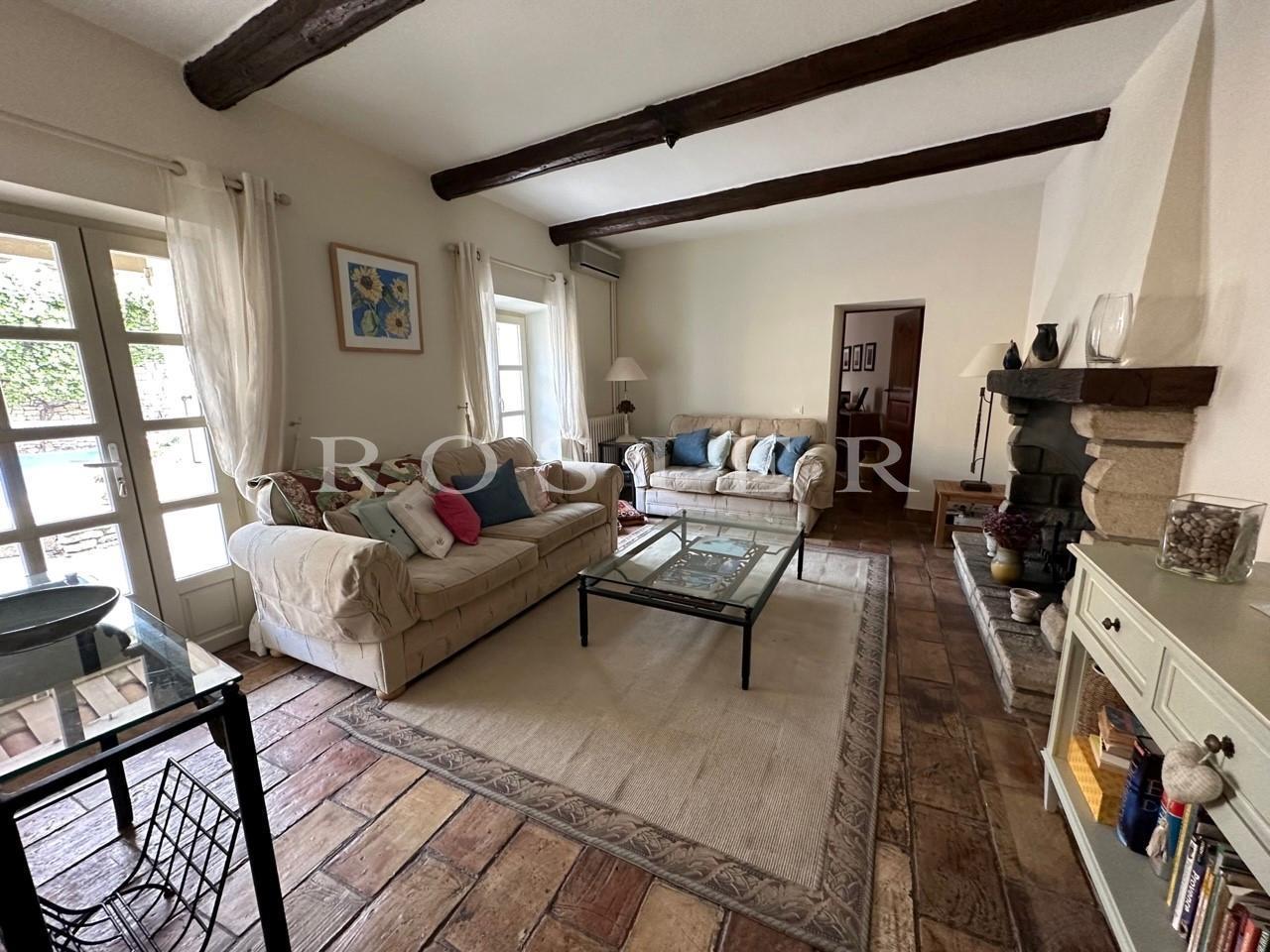 Compra: Vivenda (84220)