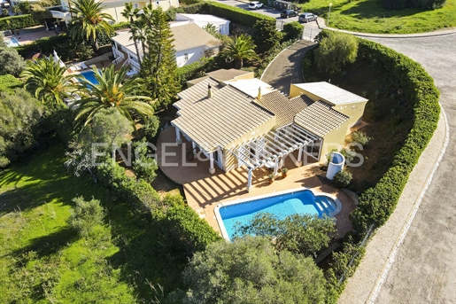 Charming Villa With Pool In Sesmarias Ferragudo