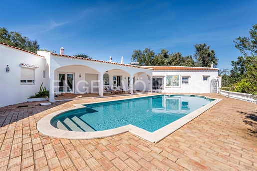 Beautiful Traditional 3 bedroom Villa with Pool