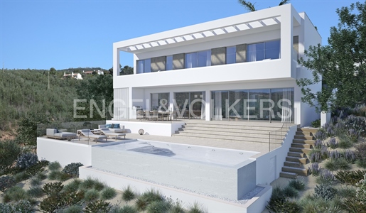 Sumptuous modern 3br villa with views of nature and the ocean.