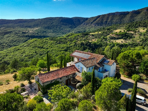 Villa van 307m² met zwembad en adembenemend uitzicht op de bergen, Saint-Guilhem Le Désert