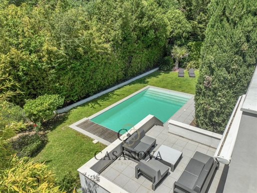 Prachtige moderne villa met garage, tuin en zwembad