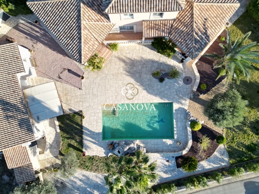 A 7 minutes de Pézenas - Villa 189 m2 habitables piscine dépendance 1 400 m2 de terrain