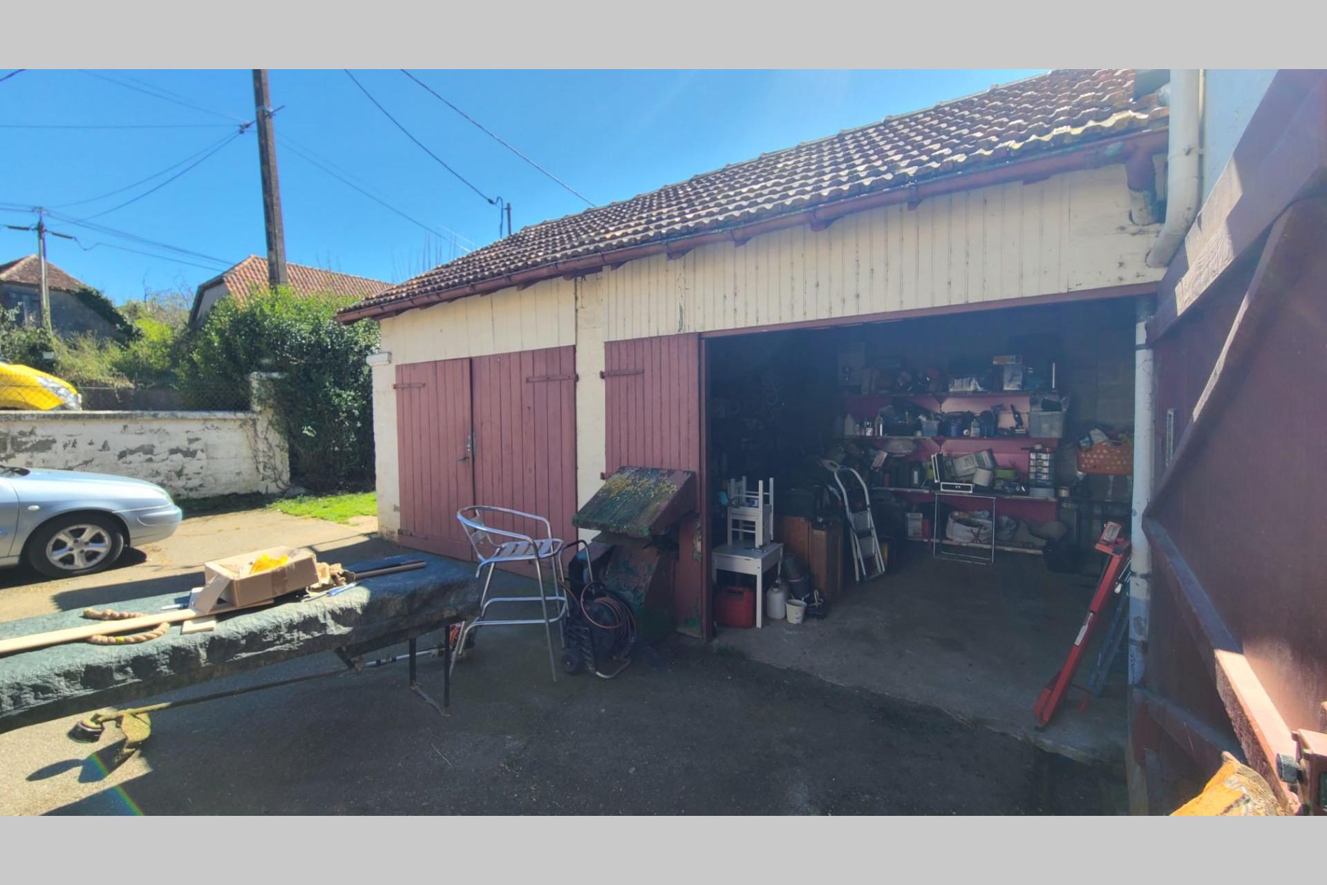 Purchase: House (64450)