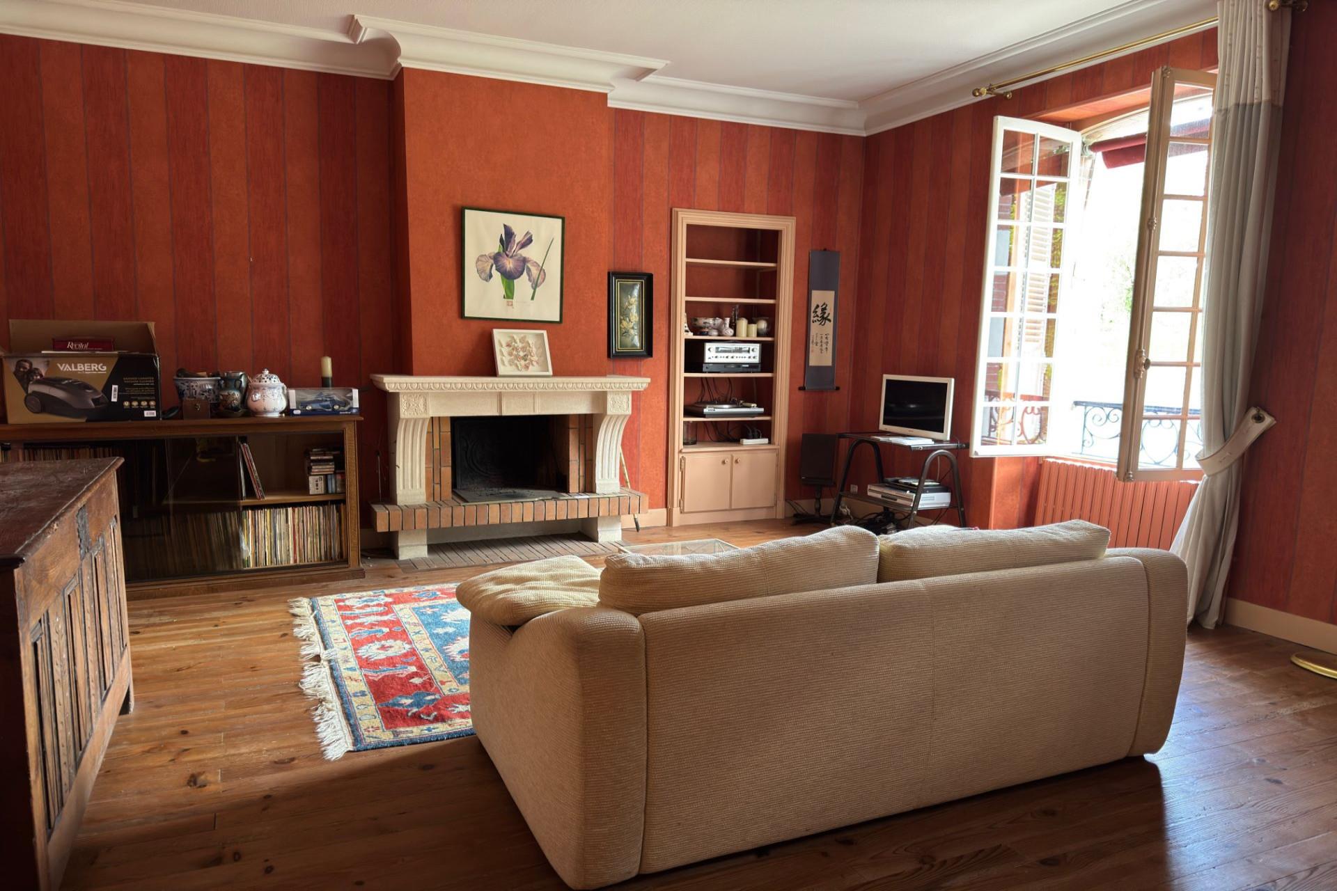 Purchase: House (64000)