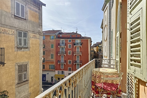 3-Zimmer-Wohnung Alt-Nizza mit Balkon