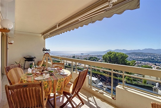 Magnificent Sea View For This 2 Bedroom Apartment In A Luxury Residence