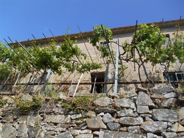 Farmhouse for sale in Calci, to be restored - Ref. Cjb01