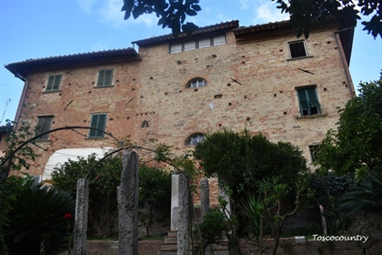 Historisches Gebäude zum Verkauf in Lari Casciana Terme Lari, renoviert-Ref Apa03