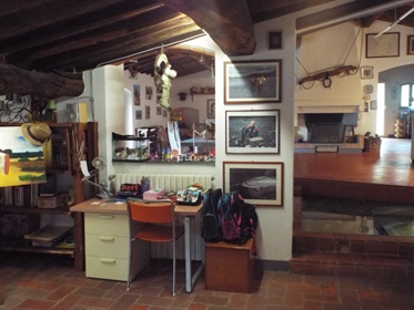 Maison jumelée à vendre à San Giuliano Terme, rénové-réf. Aqd01