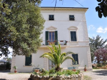 Villa simple à vendre à Fauglia, en bon état - Rif. Are03