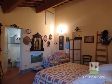 One bedroom unit with shared garden and pool for sale in Soiana, Tuscany