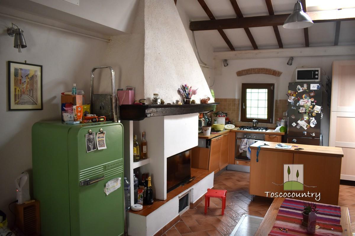 Country house portion with land for sale on the Livorno hills, Collesalvetti -Tuscany