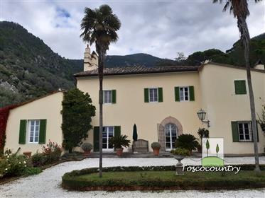 Medici’S manor house for sale between Pisa and Lucca, in Tuscany